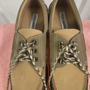 Steve Madden Tan and Brown Womens Boat Shoes